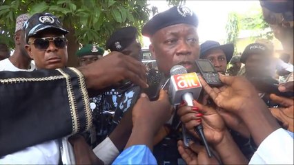 Atentado mata oito em universidade na Nigéria