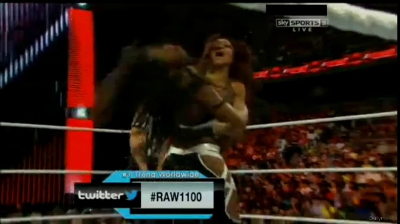 Alicia Fox Vs Naomi