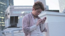 00501 kddi au satoshi ohno arashi mobile phones jpop - Komasharu - Japanese Commercial