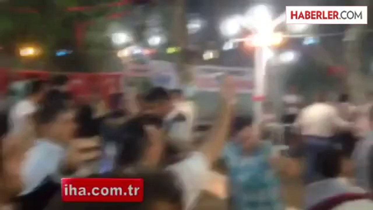 Alan Dar Gelince Damat ve Babası Ağaçta Oynadı