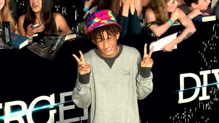 Jaden Smith duerme con culebras