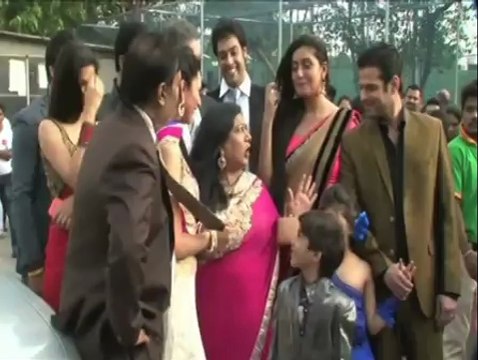Star Parivaar awards : Yeh Hai Mohabbatein wins maximum awards