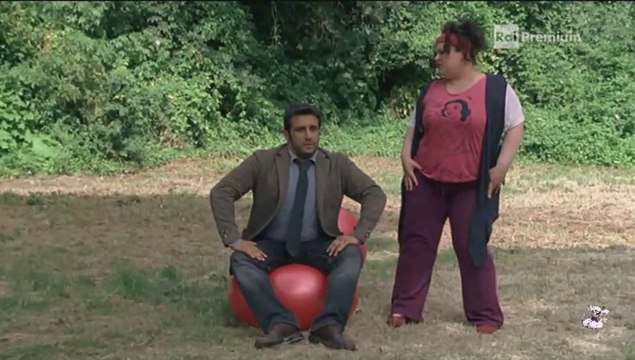 Flavio Insinna ad un corso di preparazione al parto in Ho sposato uno Sbirro 2