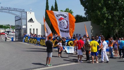 Les supporters mettent l'ambiance pour Bielsa