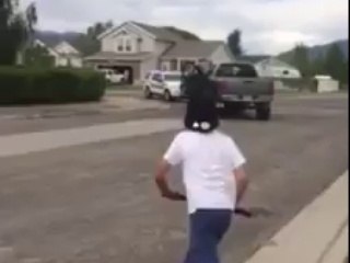 Un conducteur sacrifie son pick-up pour arrêter une course poursuite