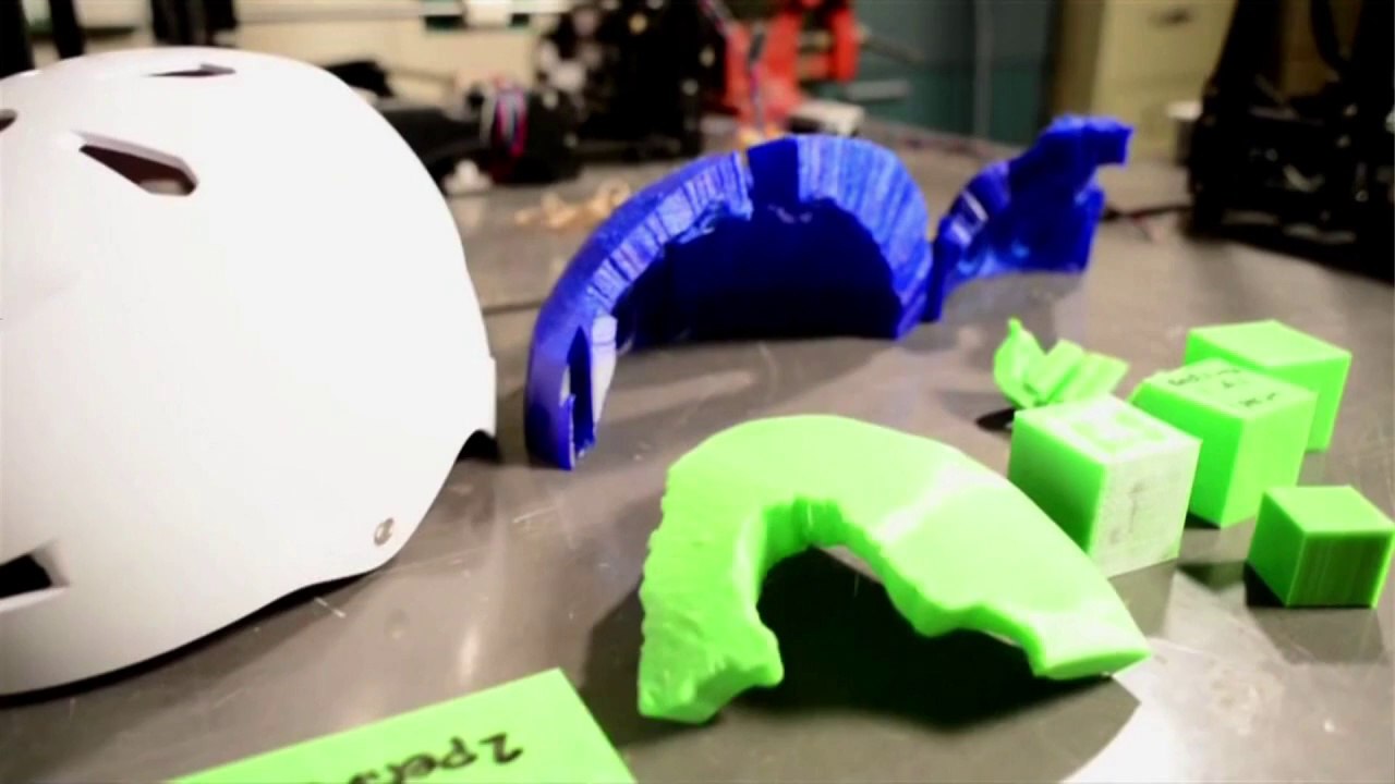 Un exosquelette permet aux paralysés de marcher