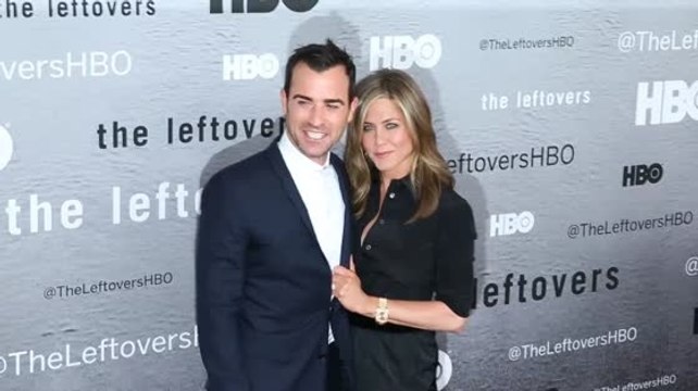 Justin Theroux Wants Jennifer Aniston to Join Him in the Apocalypse
