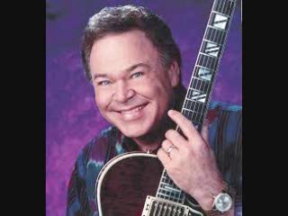 Roy Clark - Is Anybody Going To San Antone