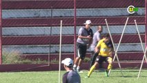 Adilson Batista aprimora o físico durante treino do Vasco