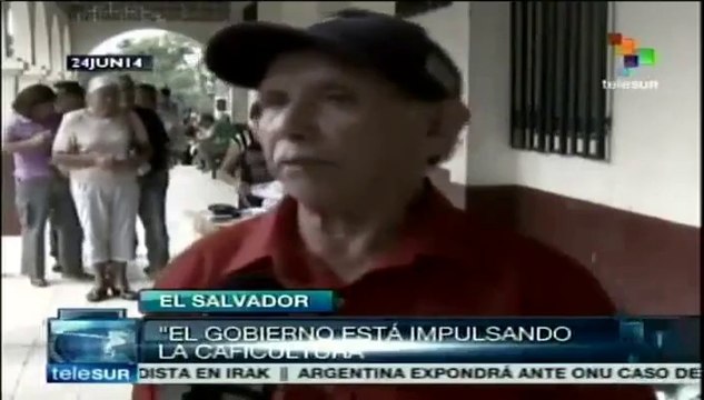 Gob. salvadoreño entrega fungicidas a cafetaleros para atacar la roya