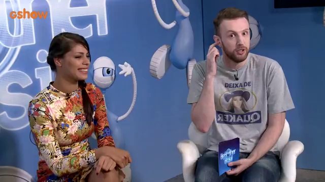 Bate-papo Casal #FranGo se encontra pela primeira vez com selinho