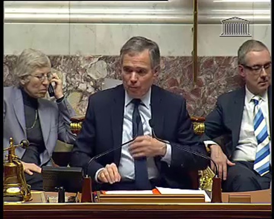 TRANSPARENCE DE LA VIE PUBLIQUE ET PRÉVENTION DES CONFLITS D’INTÉRÊT (loi organique et loi ordinaire) (vote solennel) - Mercredi 7 Décembre 2011