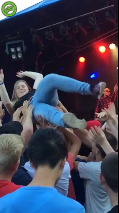 Crowd surfing fail at Op De Toffel 2014