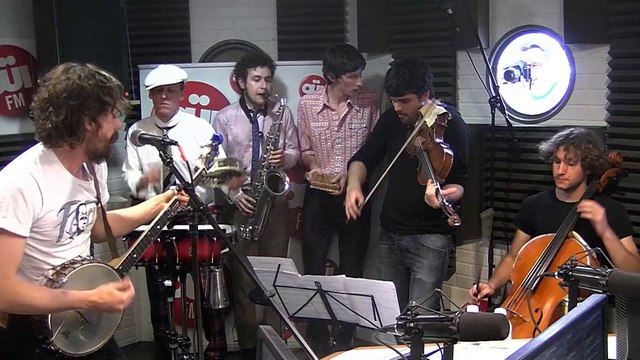Johnny Borrell and Zazou - Cacambo's March - Session Acoustique OÜI FM