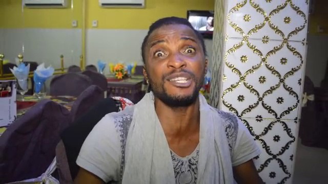 L'artiste comédien MICHO le créateur de la danse Bella qui fait le Buzz en Afrique recalame ses droits et s'explose devant la caméra