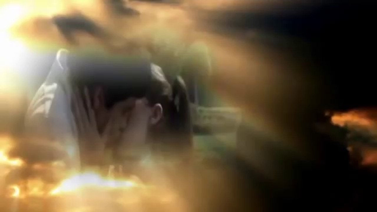 Kissing Bliss.kissing....dreaming.... (romanian lyrics)