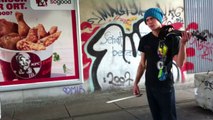 Berlin Underground Street Music - Roberto Savaggio with his amazing violin