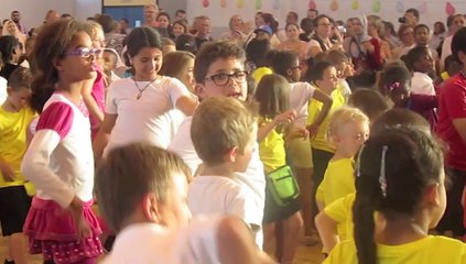 meru gala de fin d'année de l'école Voltaire B