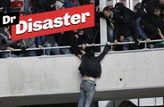 Un supporter chute des tribunes d'un stade / Dr Disaster