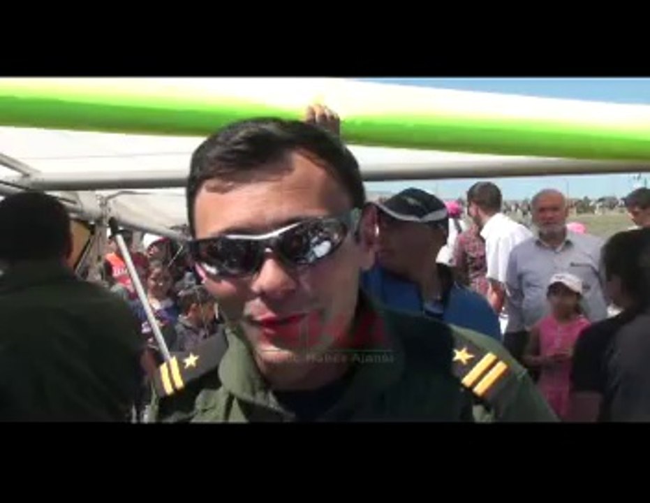 Türk Yıldızları Niğde de Akrobasi Gösterisi Yaptı - Hayrettin YENEL Niğde Haber Ajansı