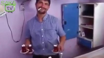 Çaycıya Patlayan Sigara Şakası
