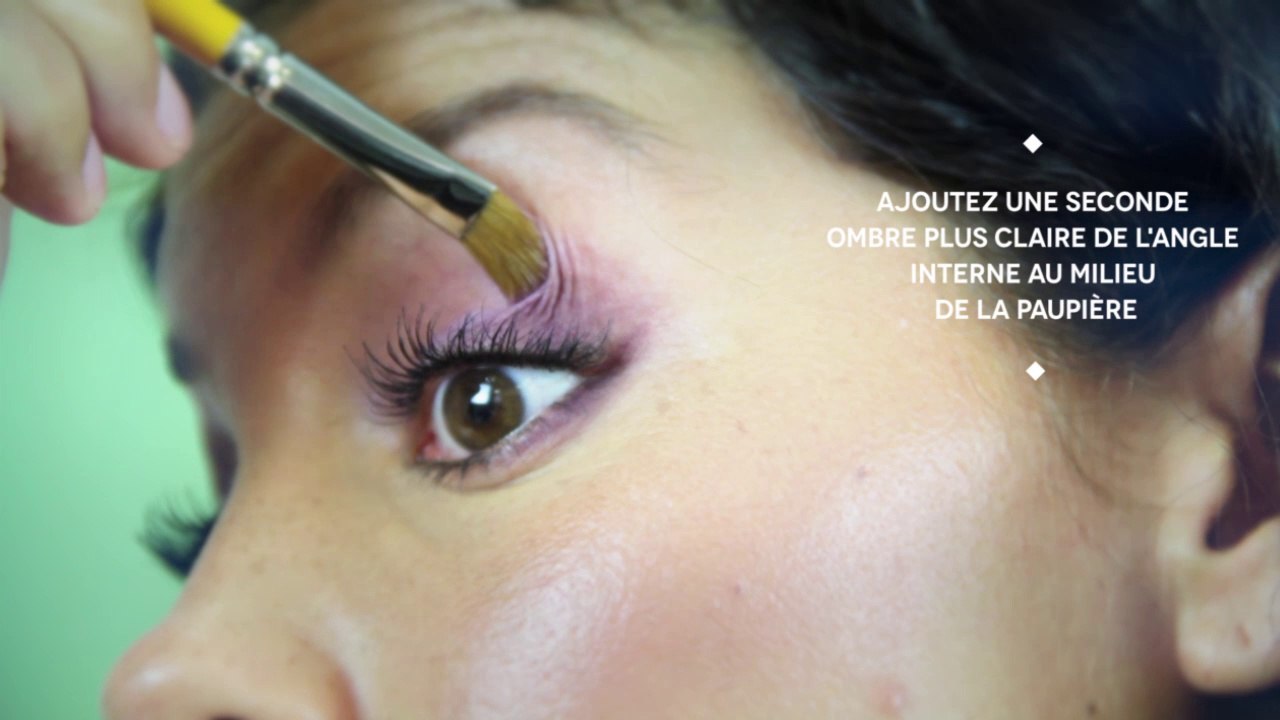 Tuto beauté: Se faire des paupières mauves