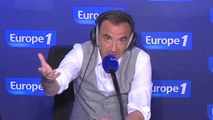 Nikos en string sur les Champs-Elysées ?