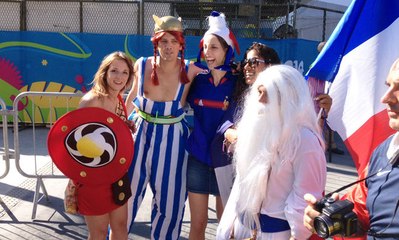 Equatorianos e franceses fazem duelo musical na entrada do Maraca