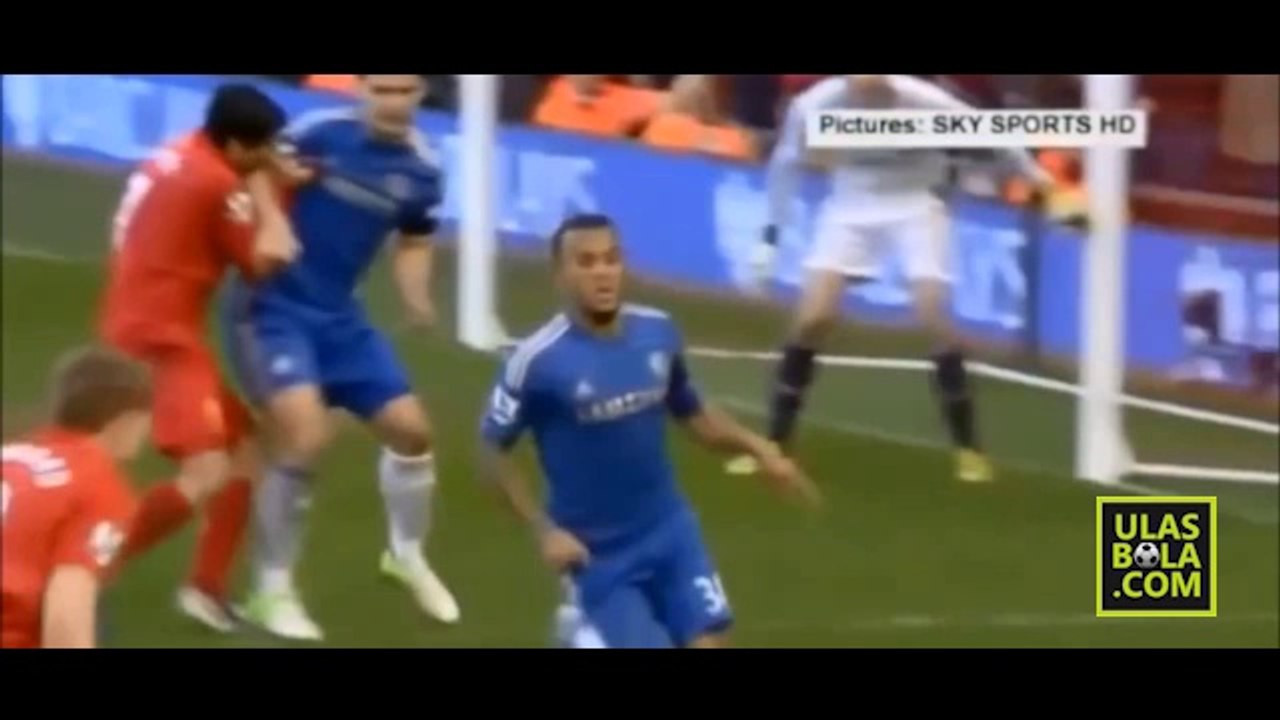 Tiga Gigitan Luis Suarez