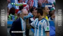 Lavezzi le tiró agua a Sabella mientras le daba indicaciones - Playfutbol_1