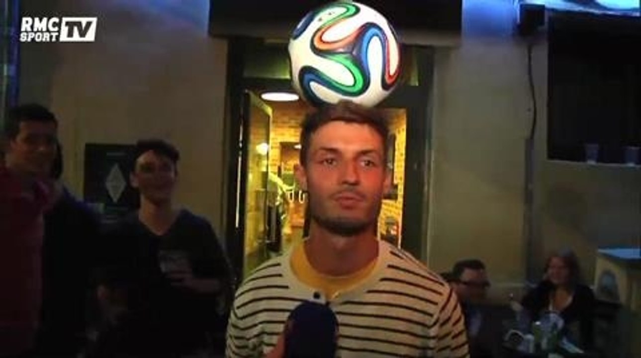 Football / A Marseille, des supporters déçus par le match mais heureux pour la qualification - 25/06