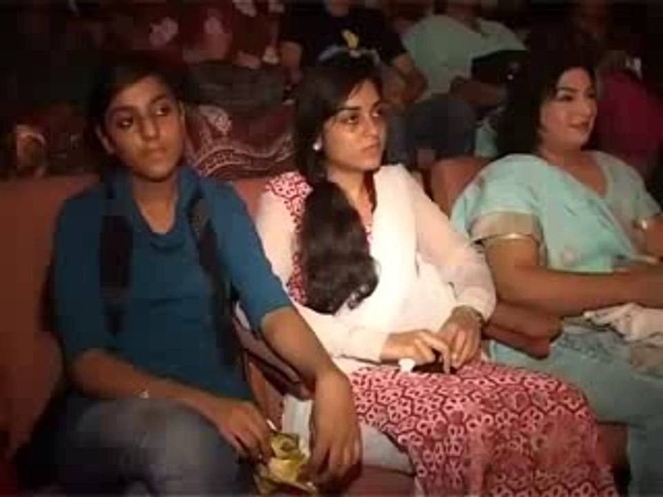 asim_butt_Play_Rustam_o_Sohrab_PKG_Dawn_News_LHR