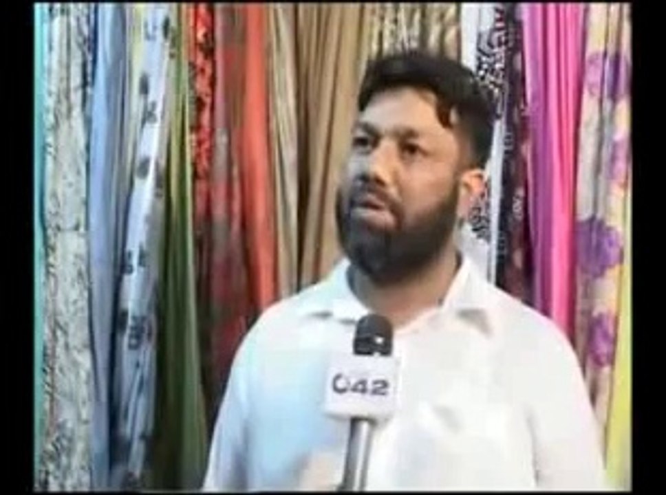 asim_butt_Retailers_Face_Problems_Due_Market_Closure_Timing_Pkg