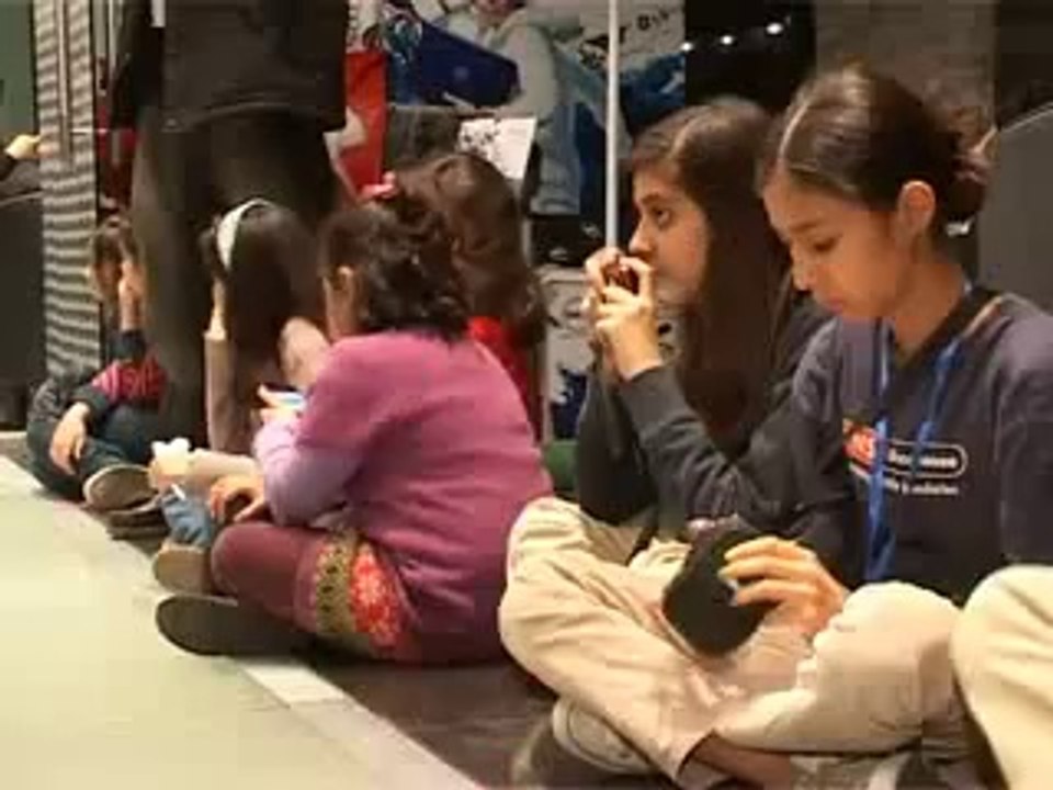 asim_butt_TNS_Beacon_House_5th_Class_Student_Fashion_Show_Dawn_News_LHR