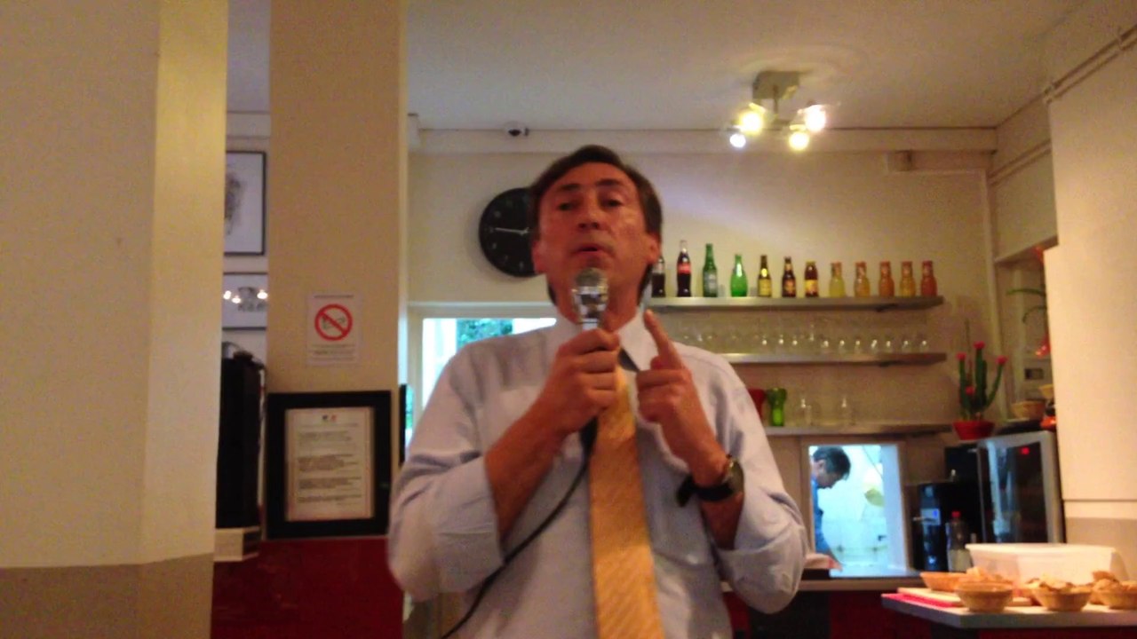 Intervention de Bernard Monot devant la fédération du FN 92 à Suresnes, le 25 juin 2014.