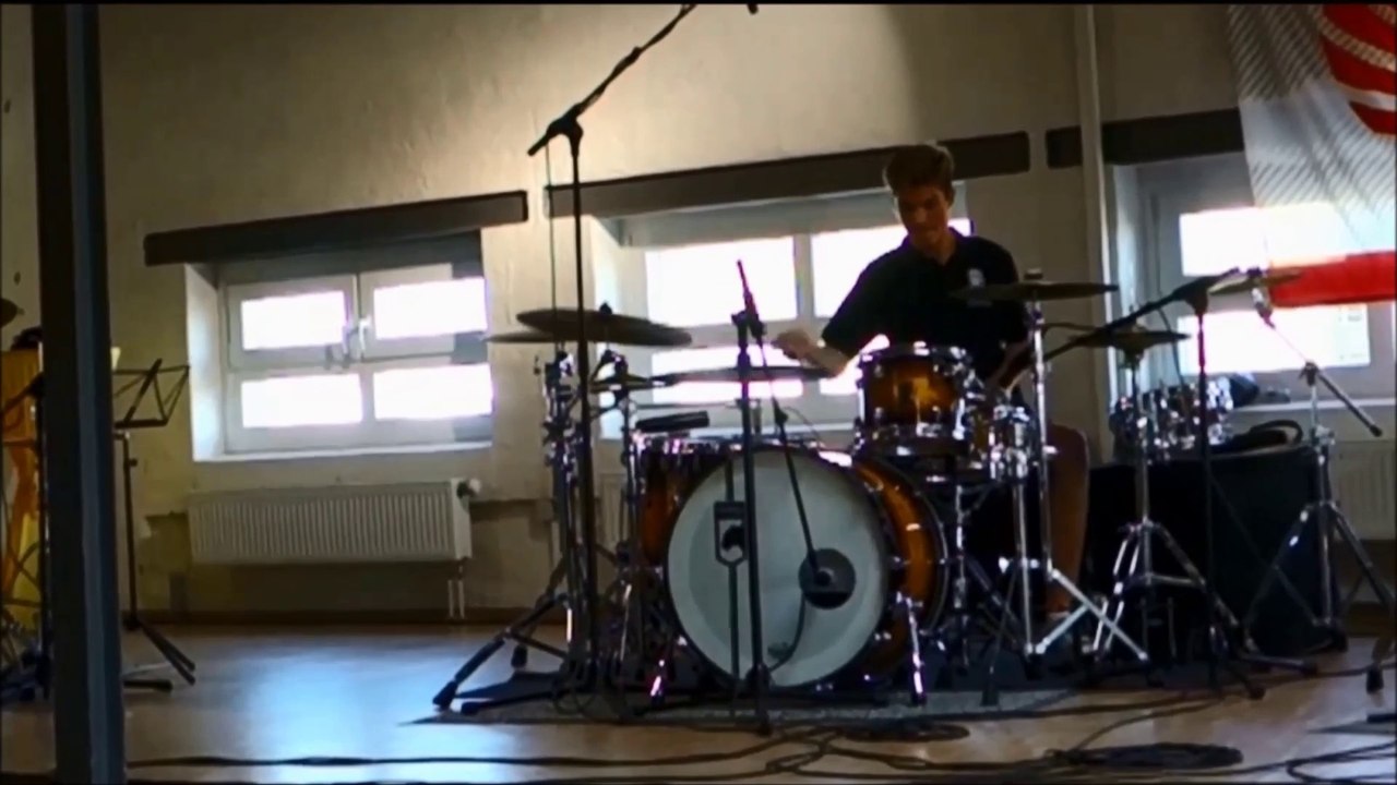 Big B little b played by Luca Gehring 14 years