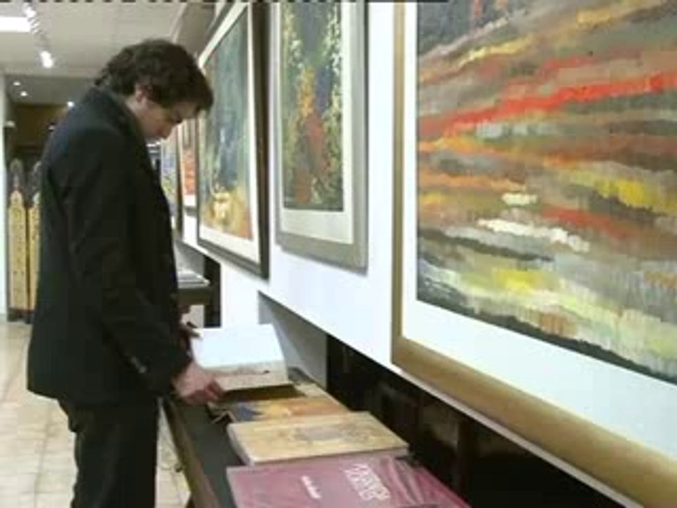asim_butt_Vouge_Art_Gallery_Dawn_News_LHR