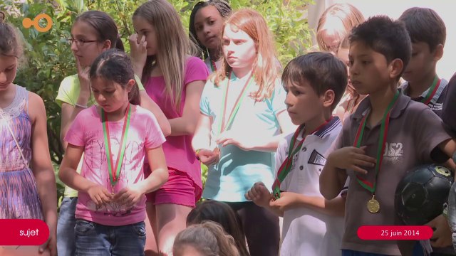 SUJET - Concours de natation: les écoles se donnent à fond