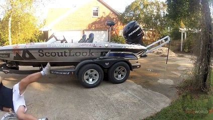 How not to unwrap your boat - Fails World