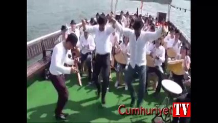 Bağlama, keman, kemençe ile Michael Jackson andılar