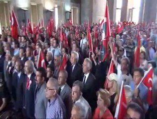 BAYLOZ DAVASINDA TAHLİYE OLANLAR ANITKABİR'İ ZİYARET ETTİ