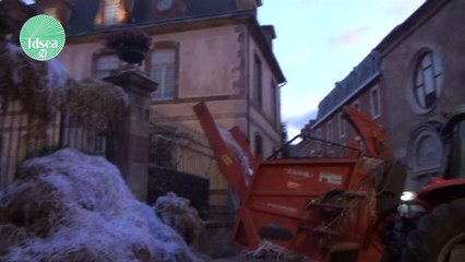 Action FDSEA-JA à Rodez : «Stop aux normes pour pouvoir manger français !» [vidéo]