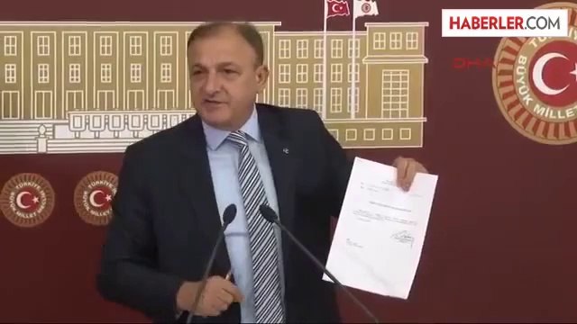 Oktay Vural, TBMM'de Basın Toplantısı Düzenledi 1