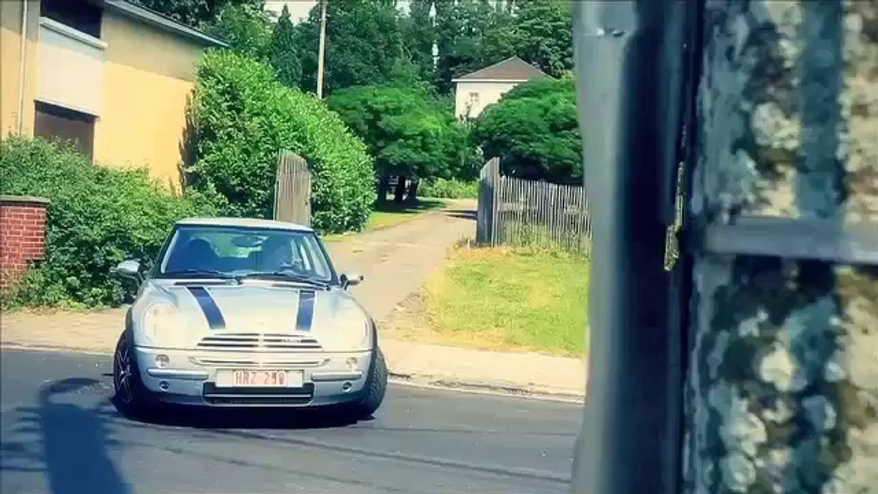 LOVING BAND by Clement Kerstenne and Philippe Bougard - Magic Tricks