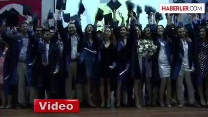 Marmara Üniversitesinde Mezuniyet Sevinci