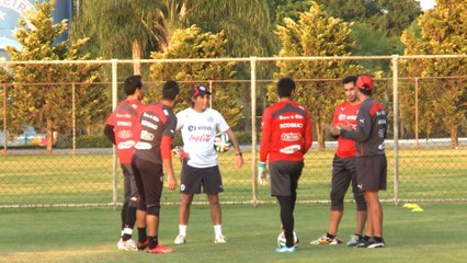 Claudio Bravo: "Il Barça può aspettare, ora c'è il Cile"