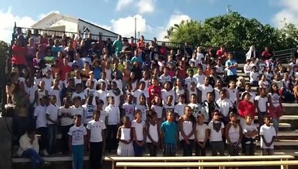 Chorale des écoles de Saint Leu Trois Bassins, "Heureux qui comme Ulysse" version Rydan