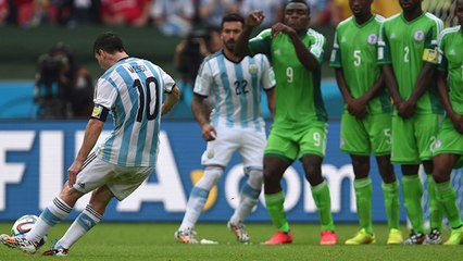 Le commentaire délirant du coup franc de Messi !