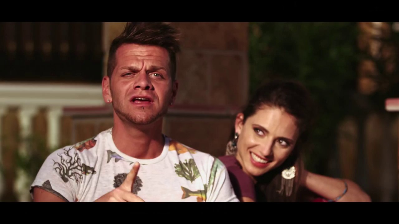 Keen'V - Dis-Moi Oui (Marina) (Clip Officiel)