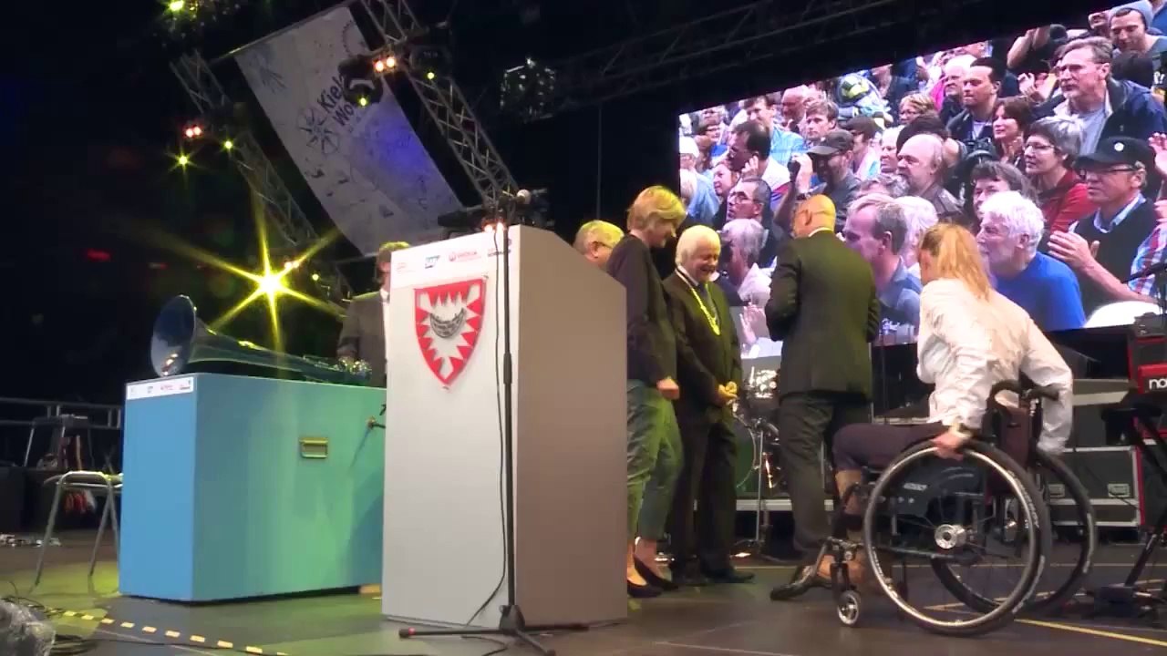 Kieler Woche 2013  - Schwimmstar Kirsten Bruhn läutet die Festwoche ein